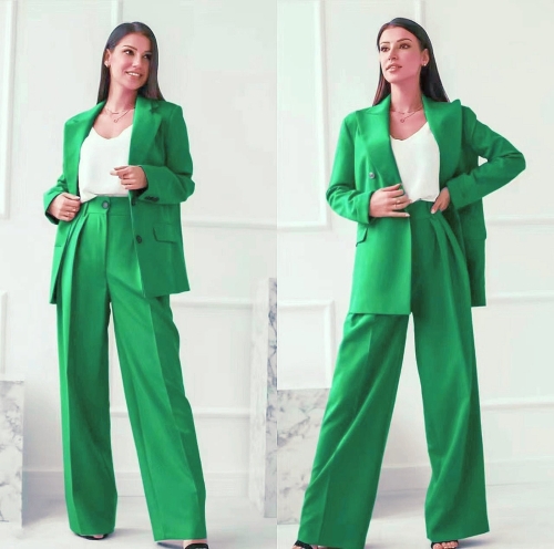 Дамски комплект сако и панталон 6356 светло зелен