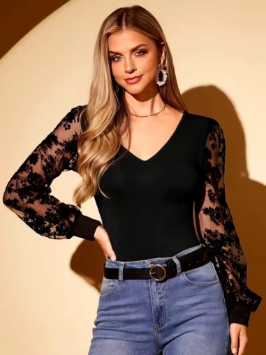 дамска блуза с дантела J65054