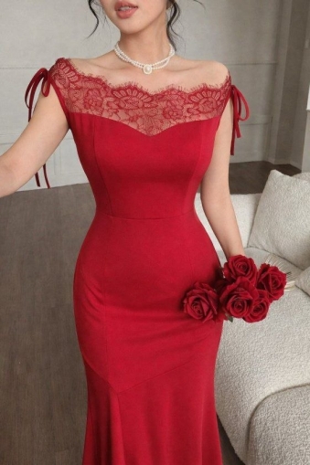 дамска рокля елегантна с дантела на бюста J10018 червен
