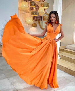 Дамска едноцветна дълга рокля 56460 оранжев