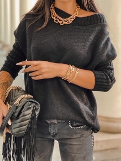 Дамски пуловер с широко деколте 1143 черен