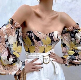 Дамска блуза с ефектни ръкави 13623