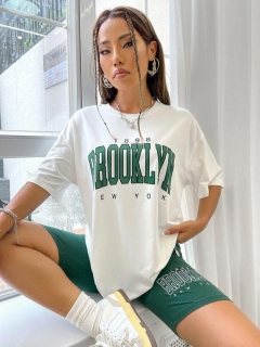 Дамски комплект тениска и клин AR0126 зелен