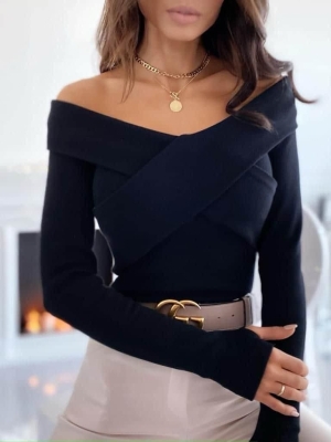 Дамска блуза с ефектно деколте EM1623 черен