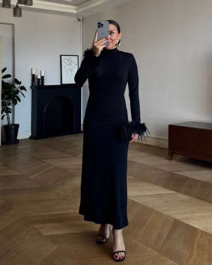 дамска рокля с пера на маншета  J61911