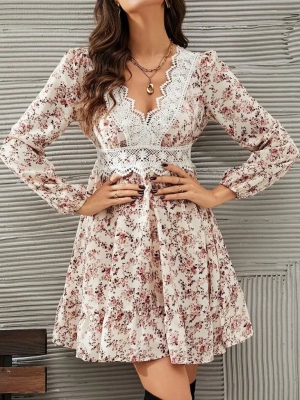 дамска рокля с V образно делкоте дантела J61754