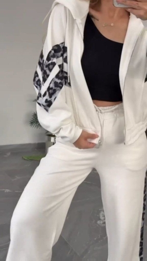 дамски компект с качулка и леопардов кант J61951 бял