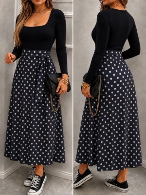 👗Rochie scurtă de damă din crep, cu mâneci lungi, guler răsturnat și detaliu asimetric în față. J46181
